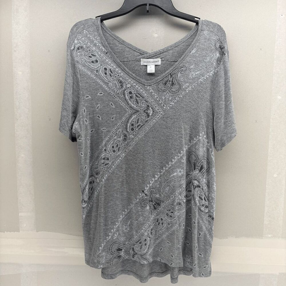 Christopher Banks Grey Ameba Pattern Front V Neck Black Gray White Size L EUC‎